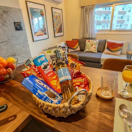 Boutique & Brand New Prime Location Park &