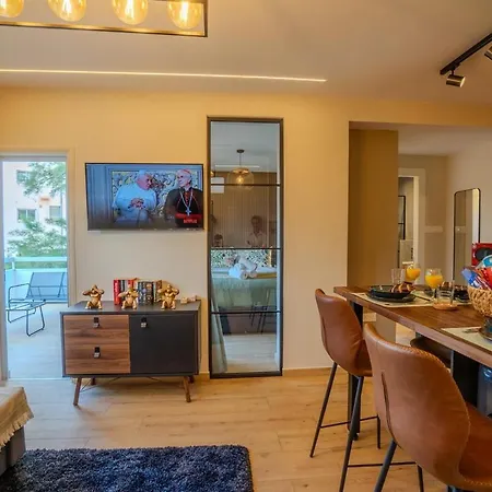 Boutique & Brand New Prime Location Park & شقة *