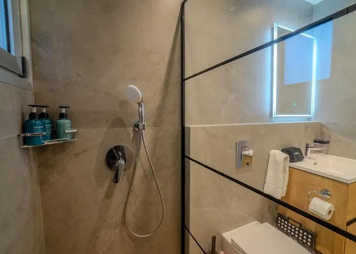 Boutique & Brand New Prime Location Park & Apartamento